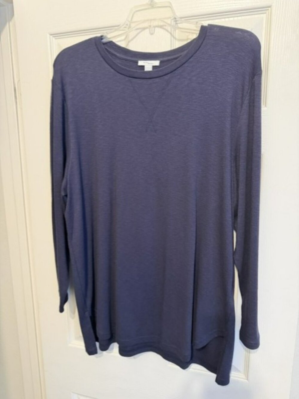 Navy blue top. Brand is Daily Ritual, Size is XXL. A cozy top for cooler weather